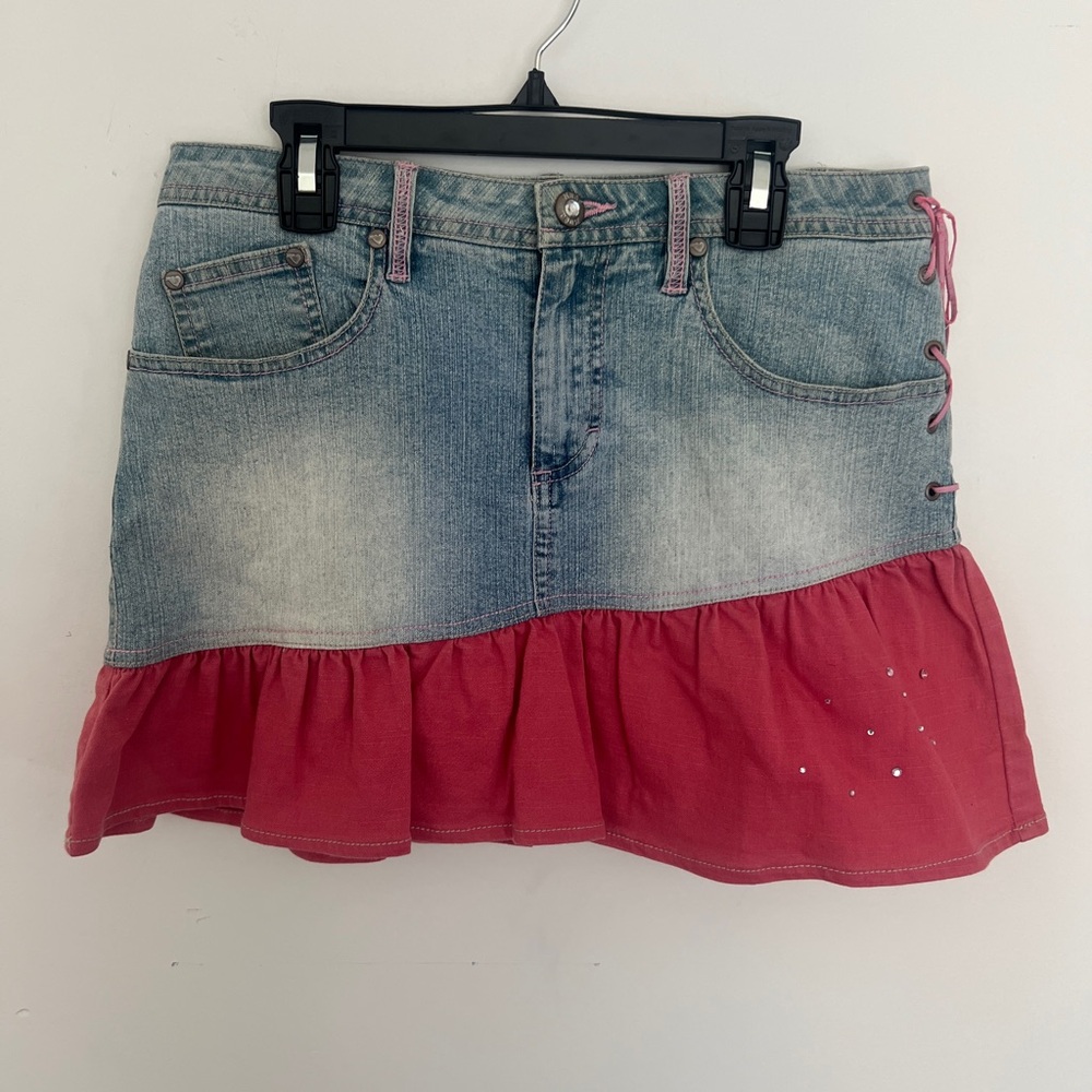 Blue Denim Jeans with Pink Stitching